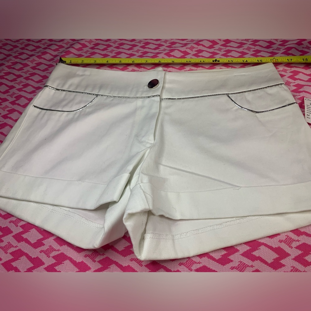Charlotte Russe Size Medium Shorts Crisp White Silver Cord NWT - Picture 4 of 10